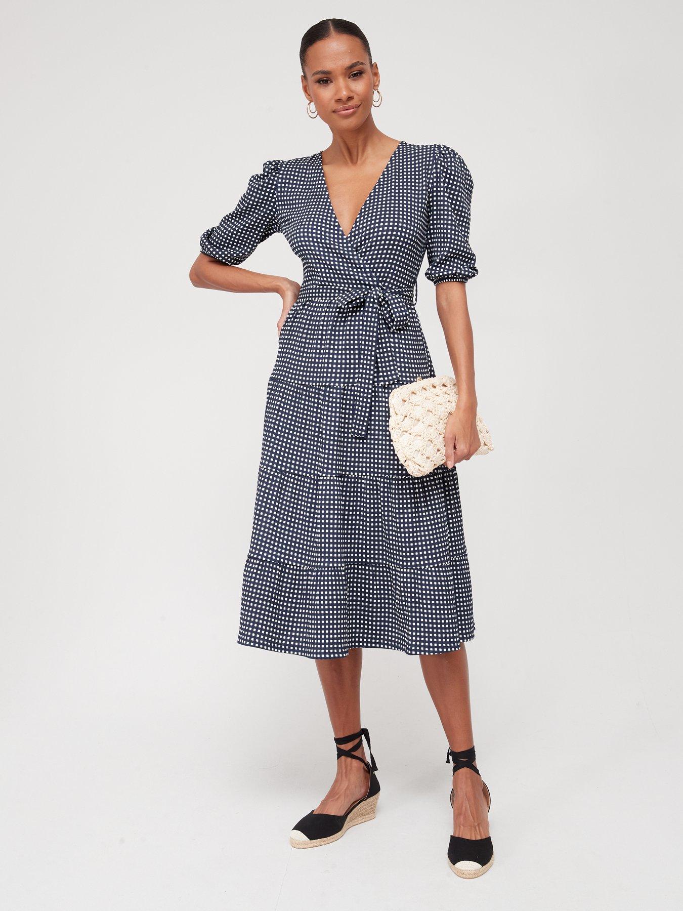 V by Very Crinkle Tiered Wrap Midaxi Dress | littlewoodsireland.ie
